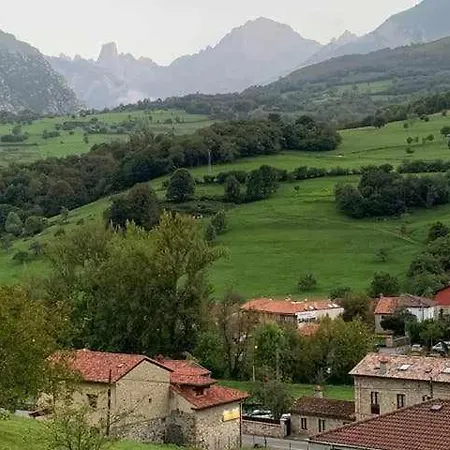 Cumbres De Picos Rebecos Poo (Cabrales)